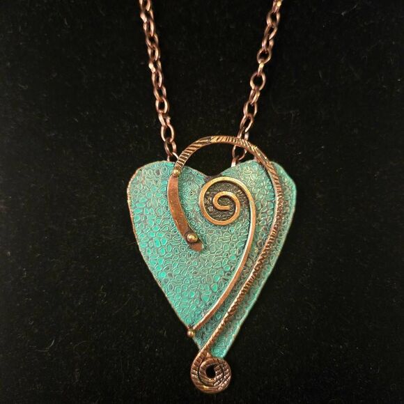 NWOT Copper Patina Heart Necklace Fashion - Picture 1 of 7